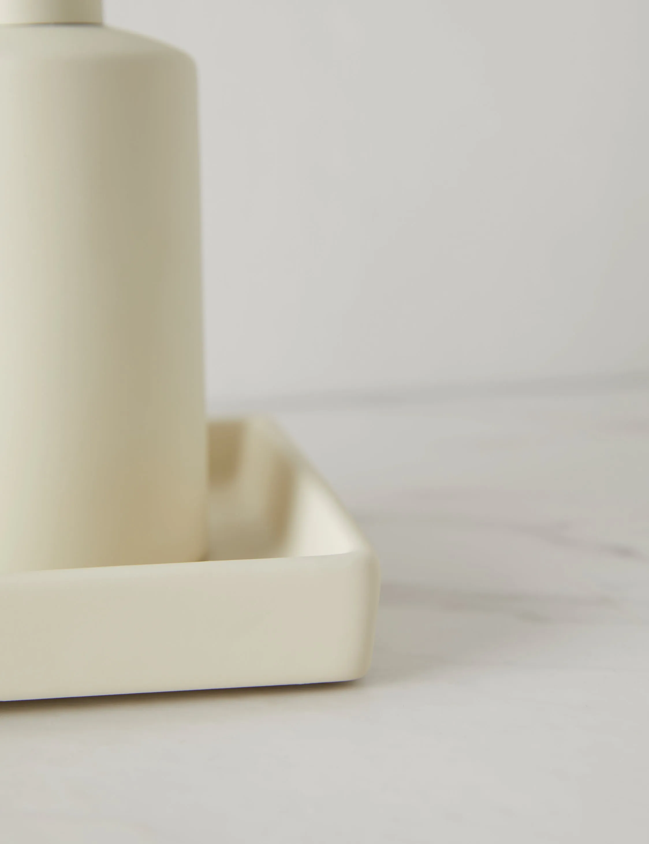 Ceramic Bath Accessories by NEAT Method