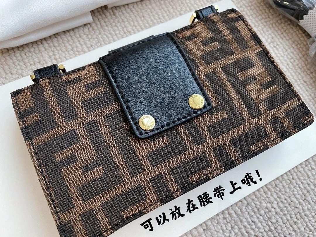 EN   Designer bags by Fendi 130