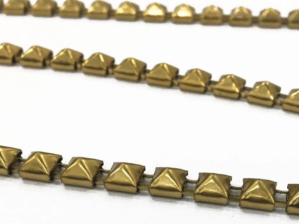 Golden Cubical Metal Chains (6 mm)