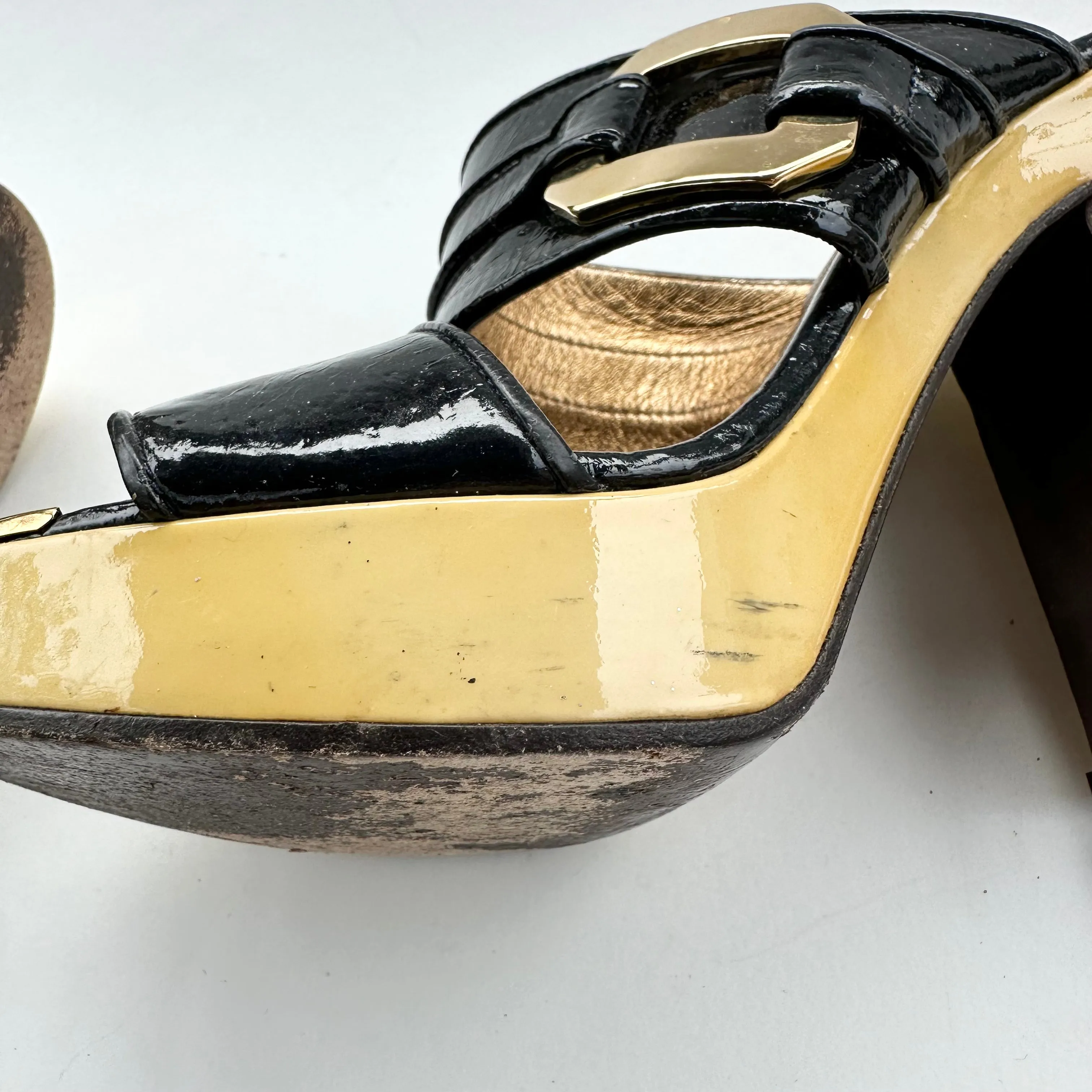 Marc by Marc Jacobs Black Patent and Yellow Heel Shoe
