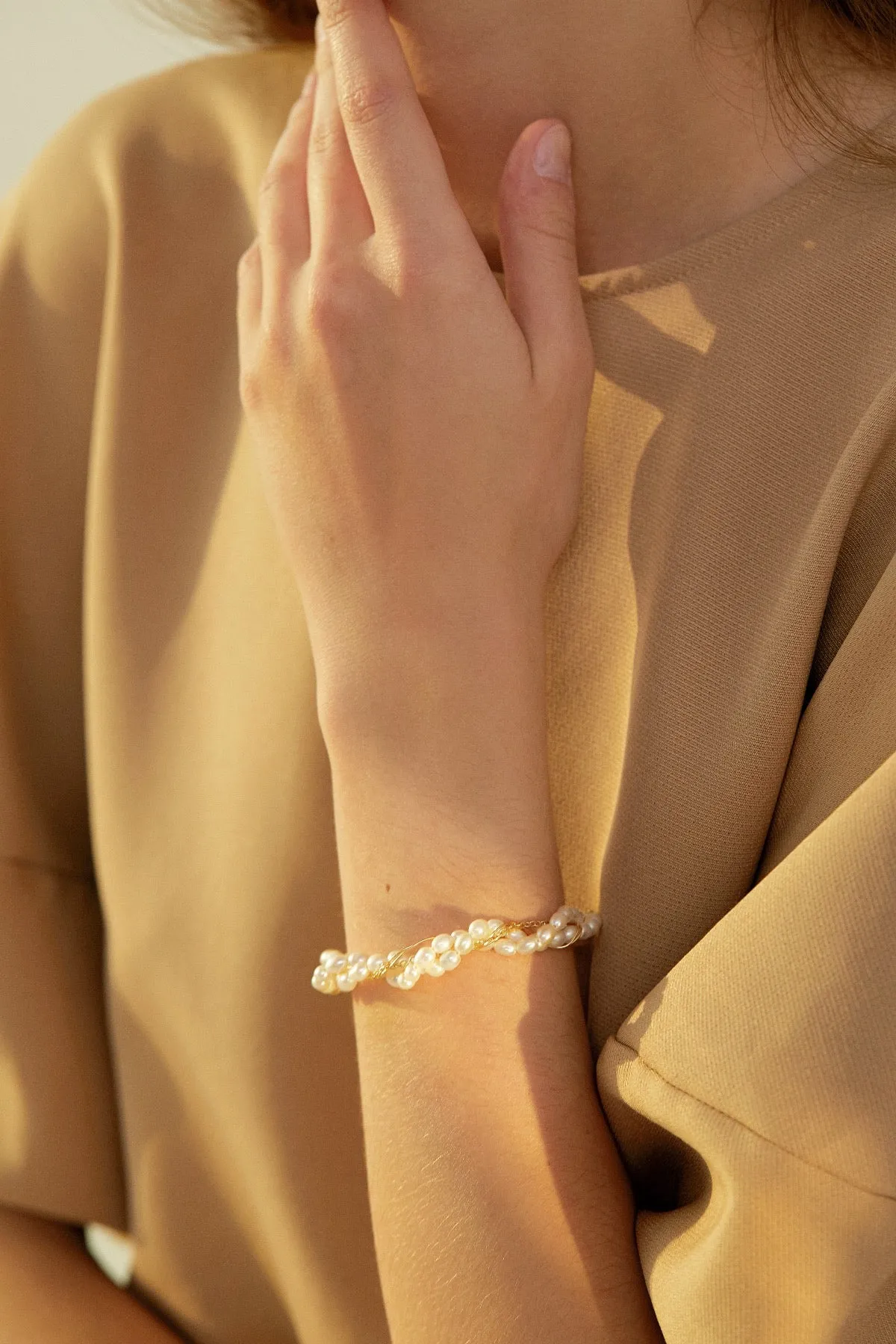Thais Freshwater Pearl Woven Bracelet
